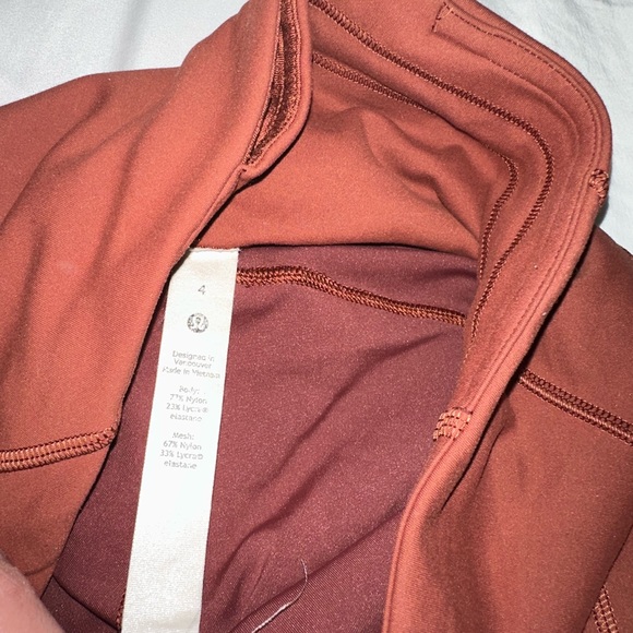 Lululemon - Picture 3 of 6